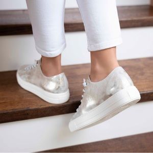 Paul green Hadley Platform Sneaker leather
UK 7 Sz US 9.5 Mineral Metallic